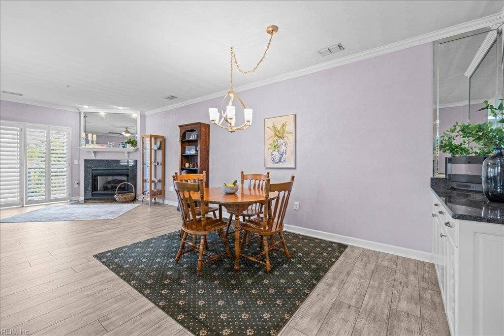 2300 Page Harbor Landing, #304, Virginia Beach, VA 23451 Dining Area