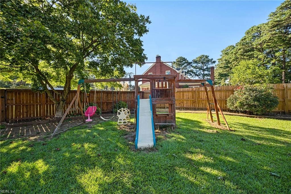 4400 Duke Drive, Portsmouth, VA 23703
