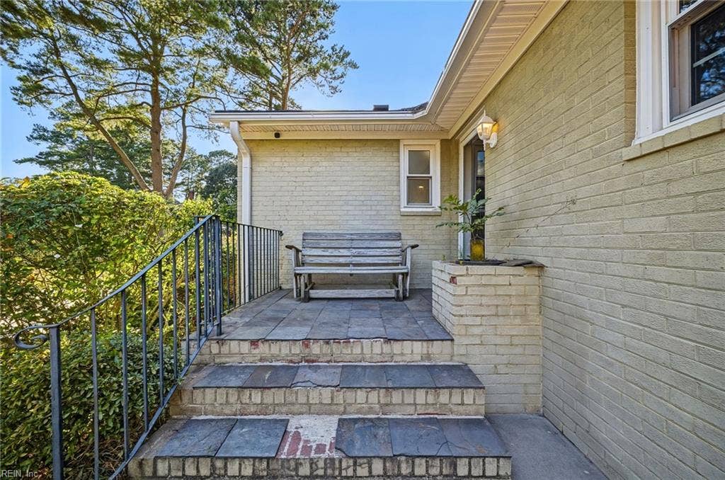 4400 Duke Drive, Portsmouth, VA 23703