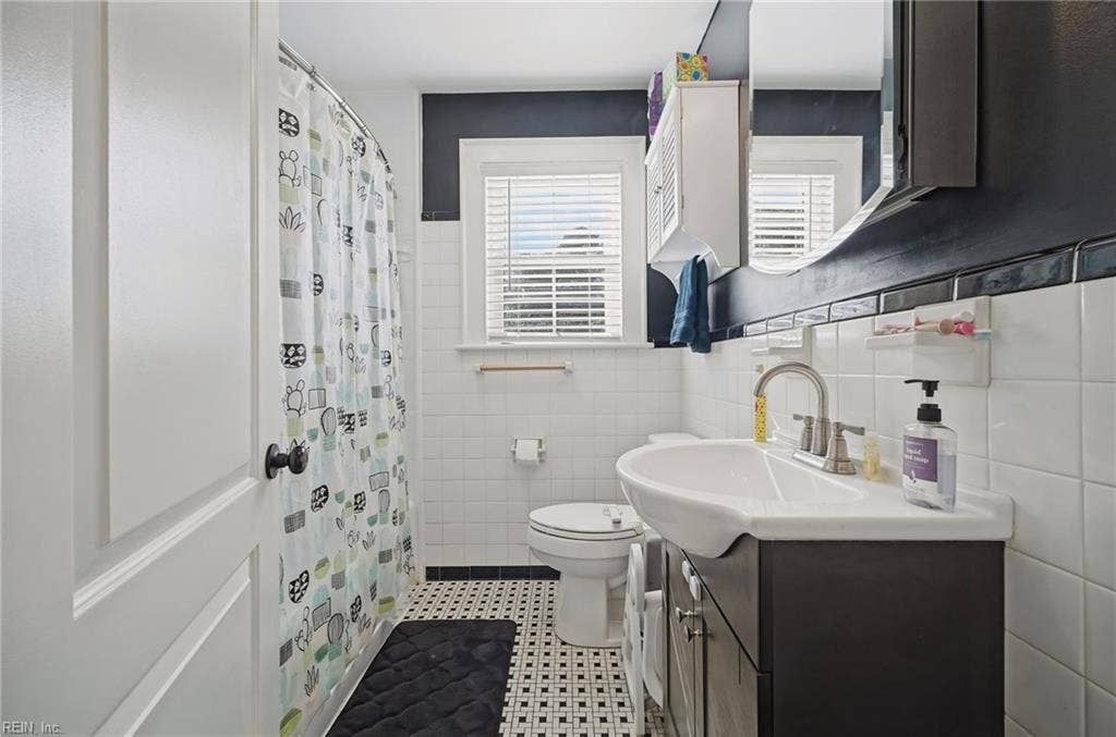 4400 Duke Drive, Portsmouth, VA 23703