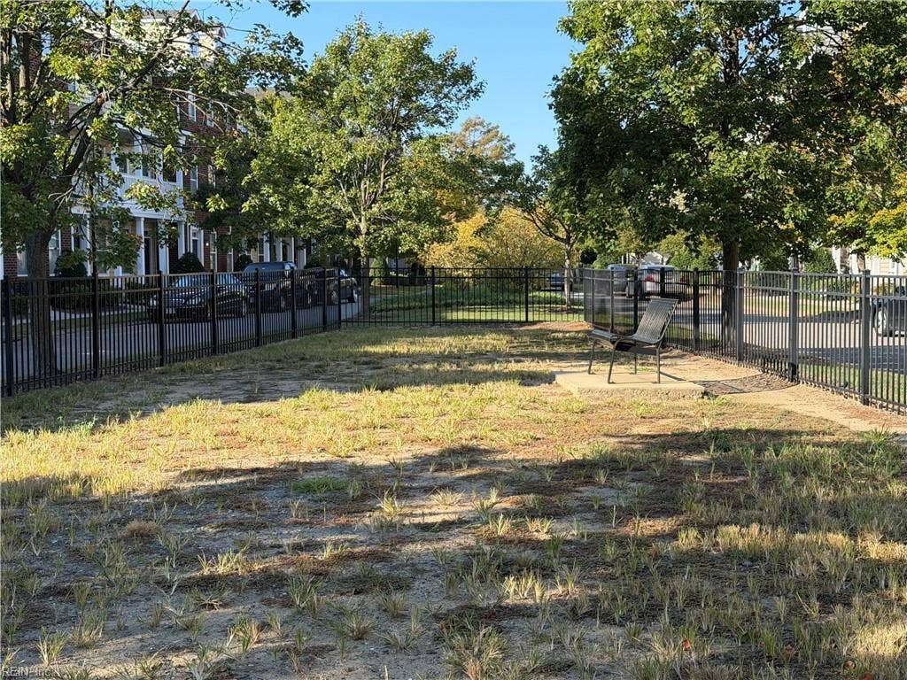 The H2O community even has a dedicated space for your fur baby - a dog park.