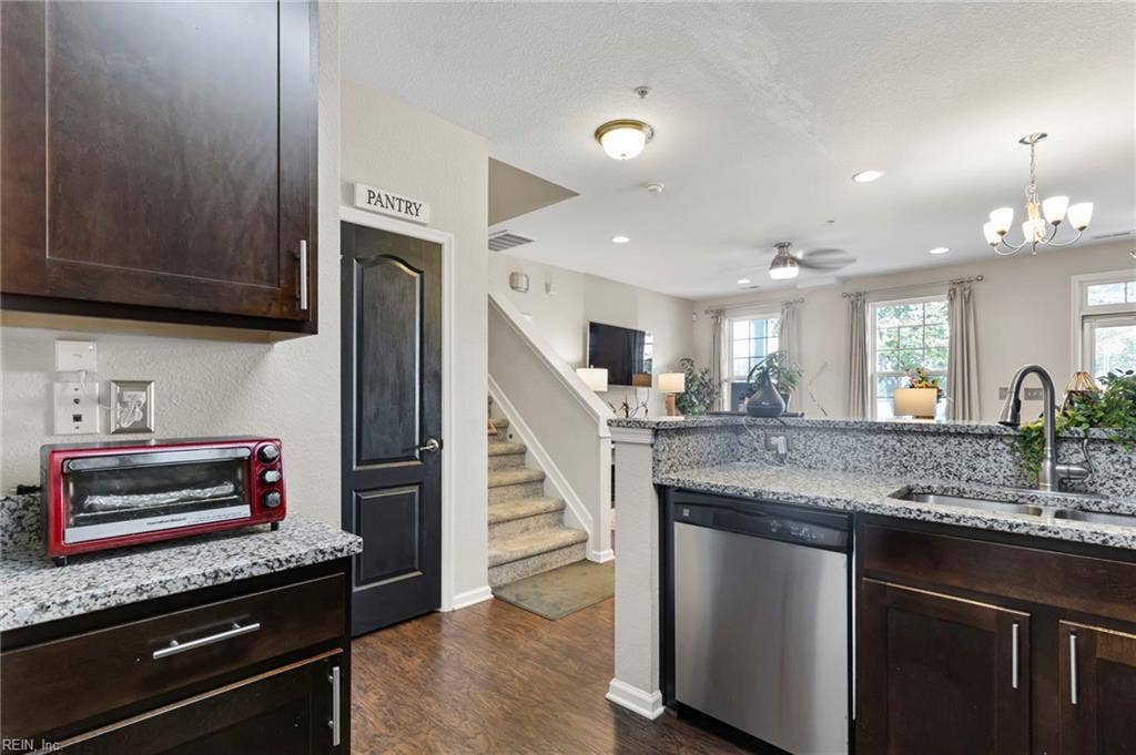 309 Waterside Drive, #37, Hampton, VA 23666