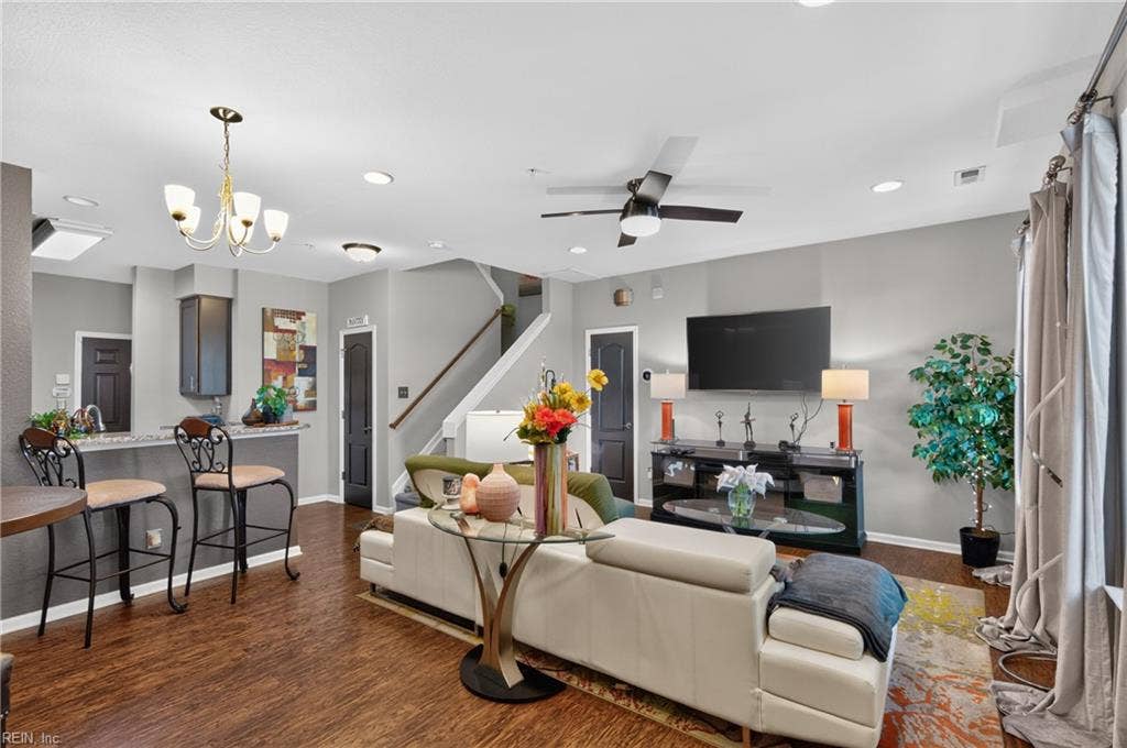 309 Waterside Drive, #37, Hampton, VA 23666