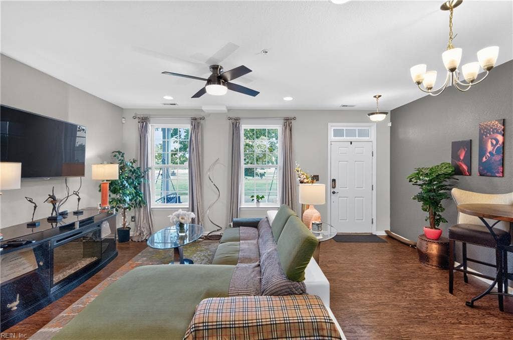 309 Waterside Drive, #37, Hampton, VA 23666