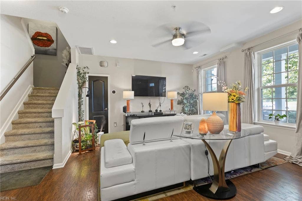 309 Waterside Drive, #37, Hampton, VA 23666