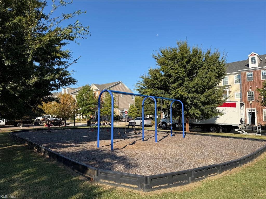 One of the many amenities in H2O….a playground w/ bench seats…