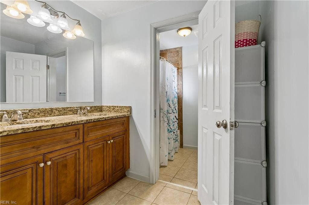 12 Markham Drive, Hampton, VA 23669 Full Bathroom Downstairs