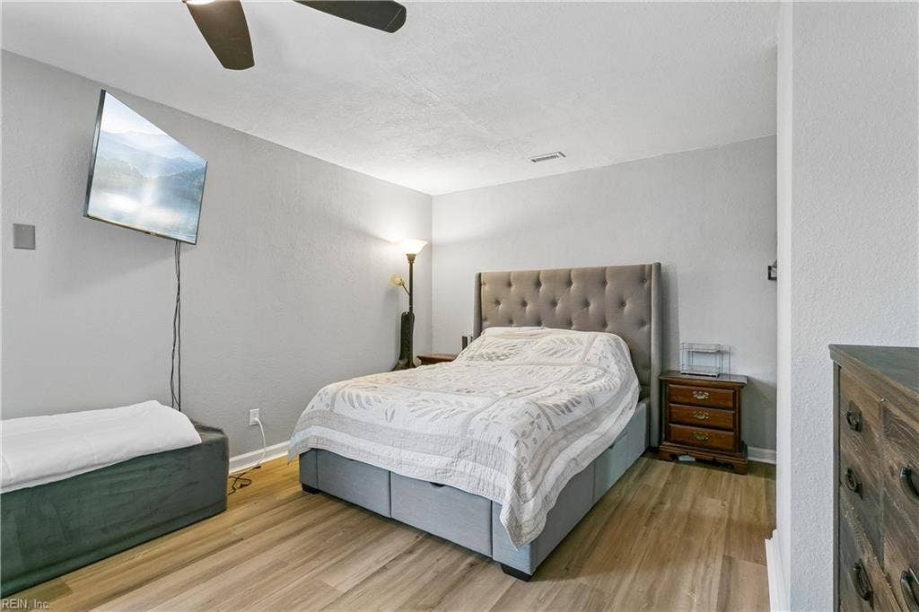 12 Markham Drive, Hampton, VA 23669 Primary Bedroom