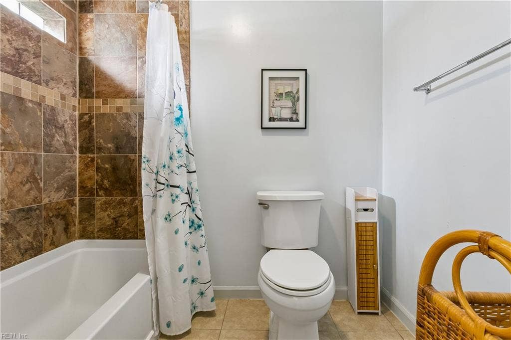 12 Markham Drive, Hampton, VA 23669 Full Bathroom Downstairs