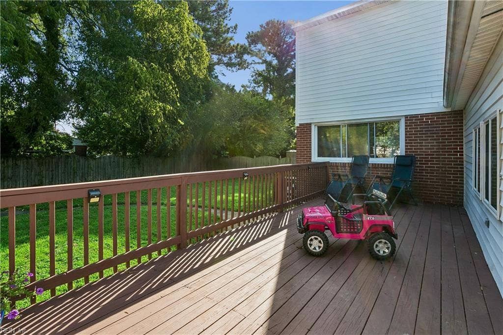 12 Markham Drive, Hampton, VA 23669 Back Deck