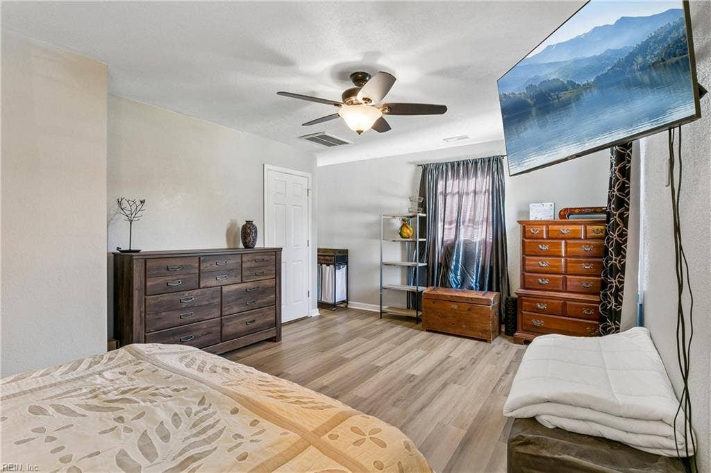 12 Markham Drive, Hampton, VA 23669 Primary Bedroom