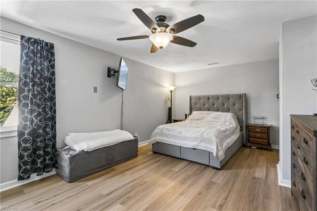 12 Markham Drive, Hampton, VA 23669 Primary Bedrooms