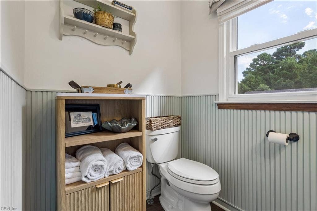 219 Wind Mill Point Road, Hampton, VA 23664 219 Wind Mill Point Road, Hampton, VA 23664