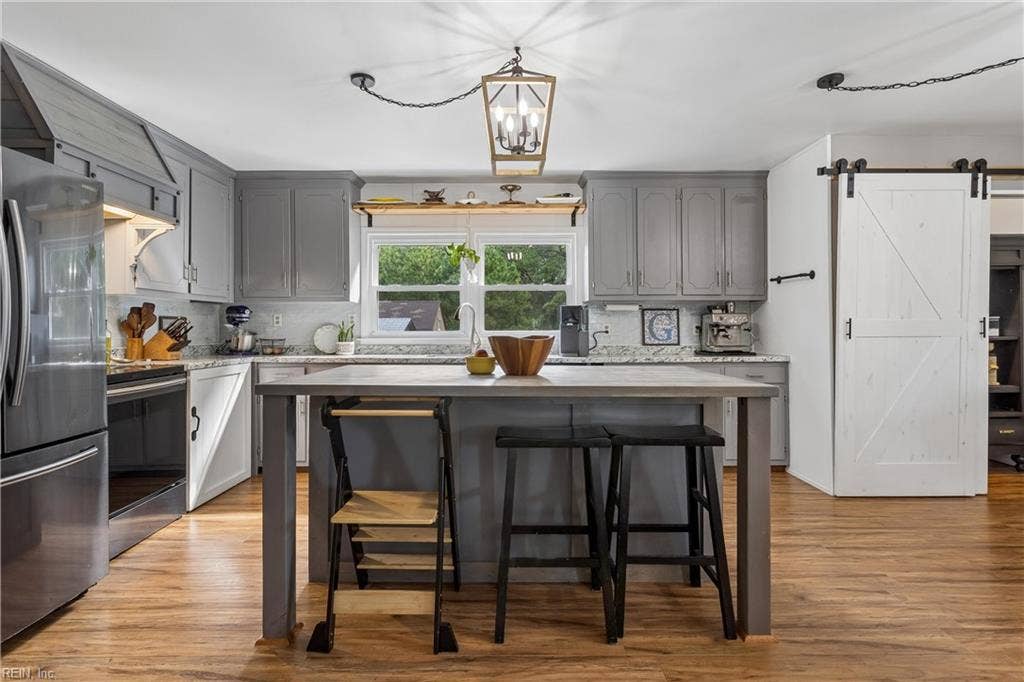 219 Wind Mill Point Road, Hampton, VA 23664 219 Wind Mill Point Road, Hampton, VA 23664