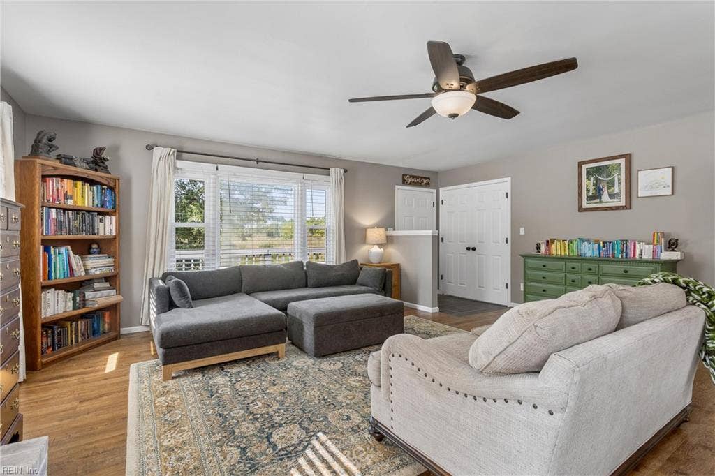 219 Wind Mill Point Road, Hampton, VA 23664 219 Wind Mill Point Road, Hampton, VA 23664