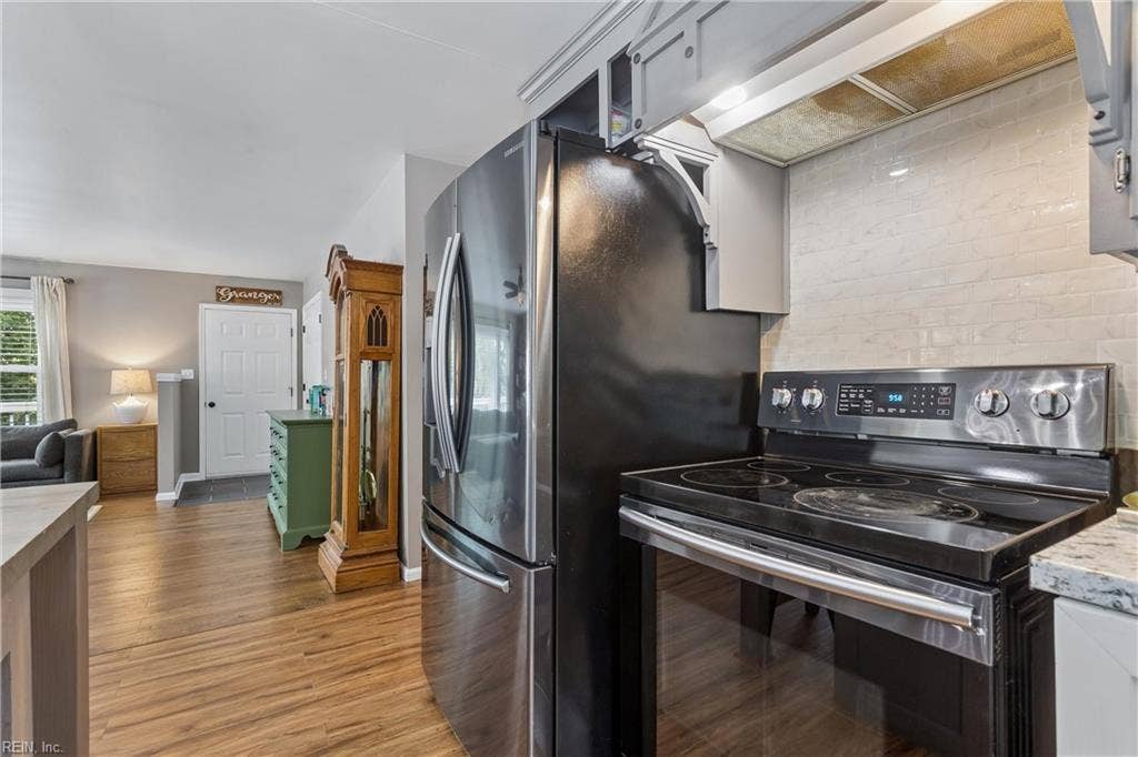 219 Wind Mill Point Road, Hampton, VA 23664 219 Wind Mill Point Road, Hampton, VA 23664