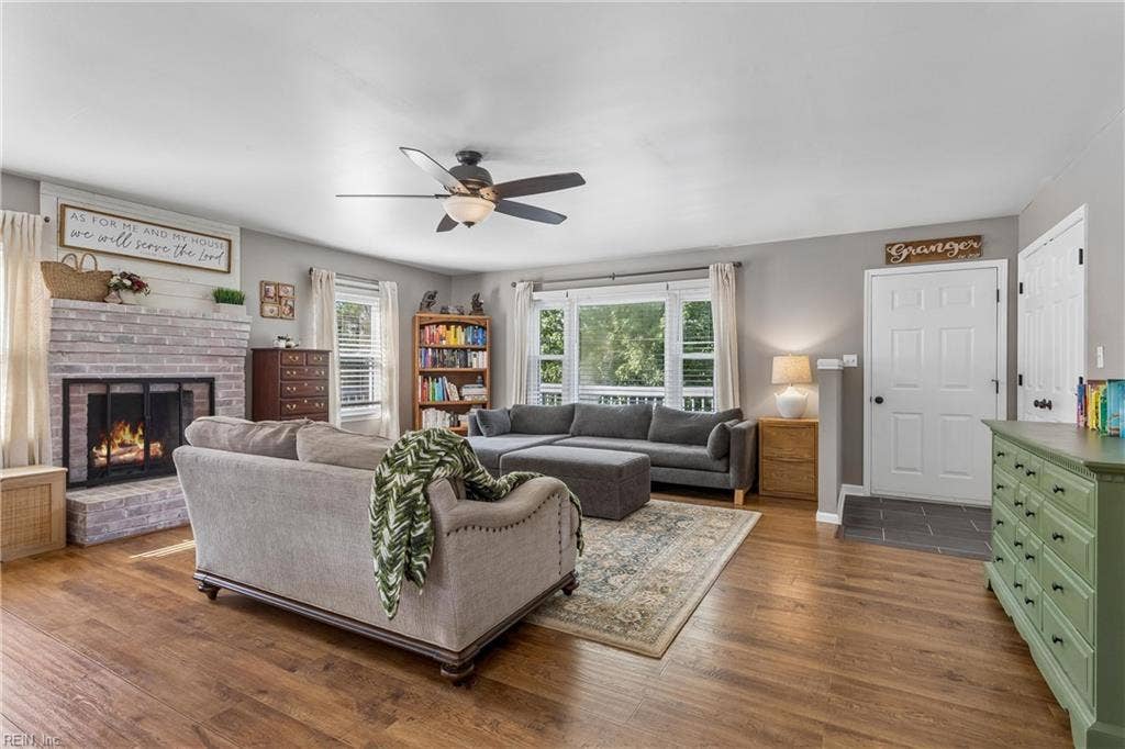 219 Wind Mill Point Road, Hampton, VA 23664 219 Wind Mill Point Road, Hampton, VA 23664