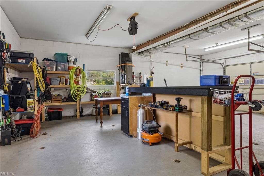 219 Wind Mill Point Road, Hampton, VA 23664 219 Wind Mill Point Road, Hampton, VA 23664