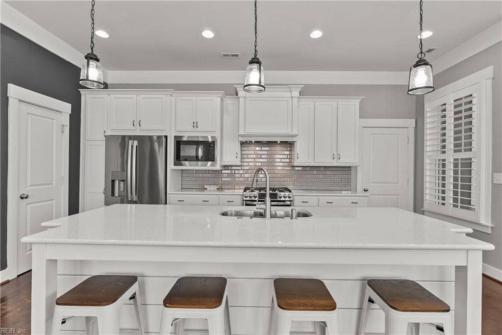 2065 Shipyard Road, Chesapeake, VA 23323