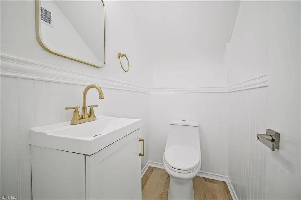 537 Hallmark Drive, Newport News, VA 23606 First Floor Half Bath