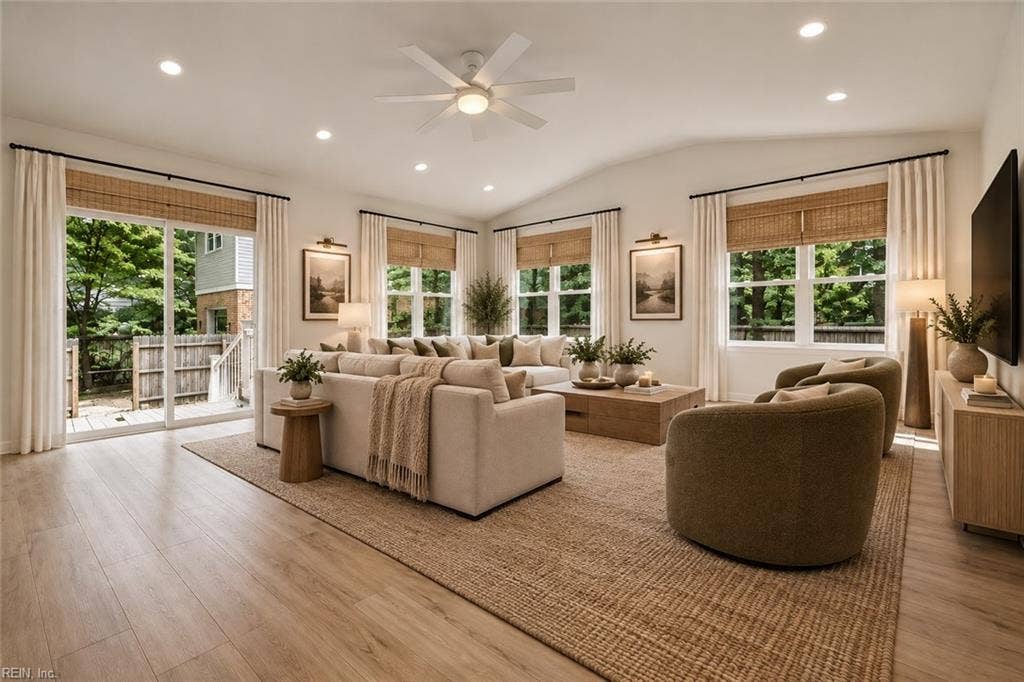 537 Hallmark Drive, Newport News, VA 23606 Family Room