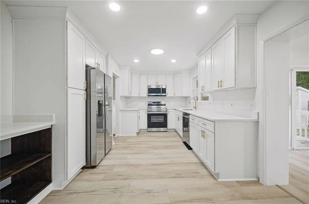 537 Hallmark Drive, Newport News, VA 23606 537 Hallmark Drive, Newport News, VA 23606