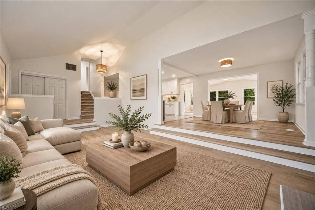 537 Hallmark Drive, Newport News, VA 23606 Formal Living Room