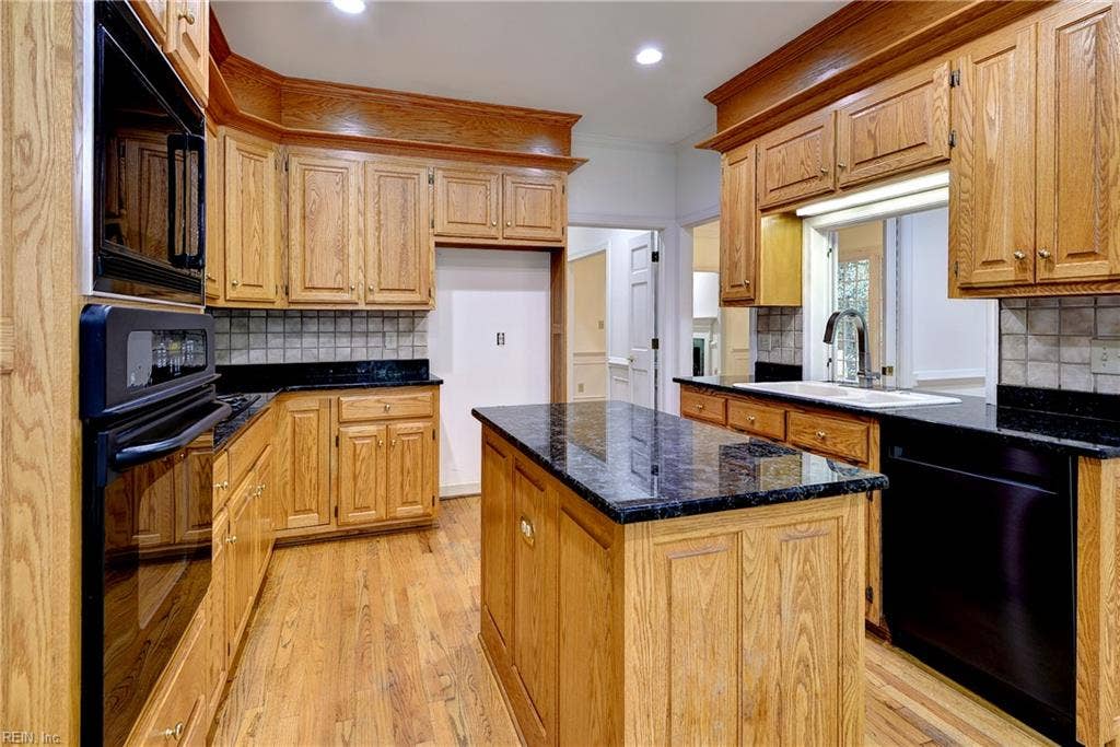116 Cove Point Lane, Williamsburg, VA 23185 116 Cove Point Lane, Williamsburg, VA 23185