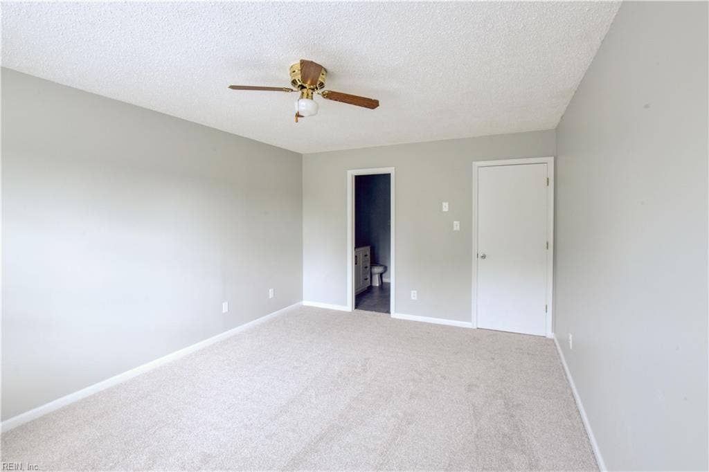 5029 Heathglen Circle, Virginia Beach, VA 23456 5029 Heathglen Circle, Virginia Beach, VA 23456
