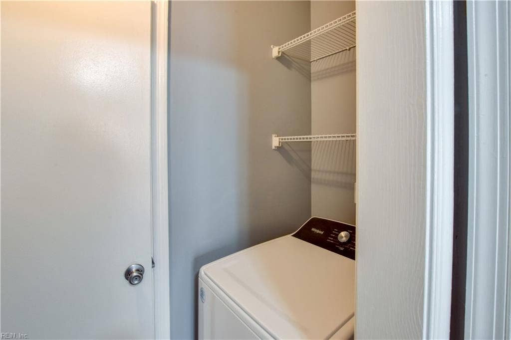 5029 Heathglen Circle, Virginia Beach, VA 23456 5029 Heathglen Circle, Virginia Beach, VA 23456