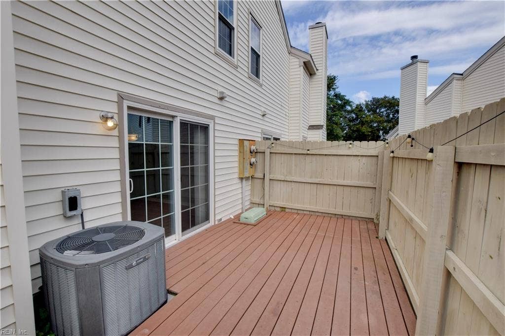 5029 Heathglen Circle, Virginia Beach, VA 23456 5029 Heathglen Circle, Virginia Beach, VA 23456