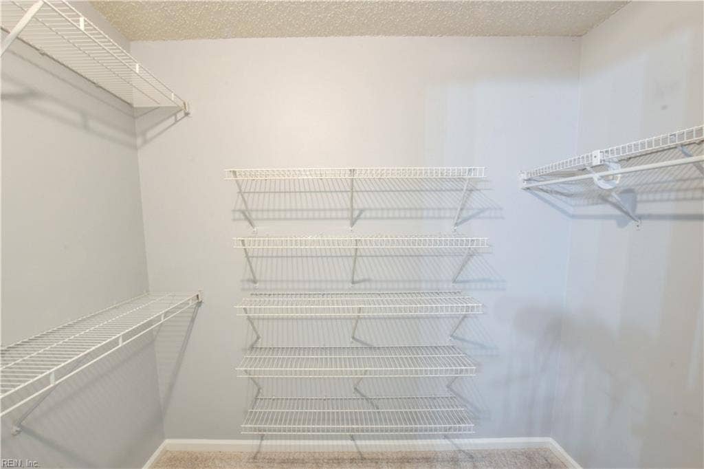 5029 Heathglen Circle, Virginia Beach, VA 23456 5029 Heathglen Circle, Virginia Beach, VA 23456