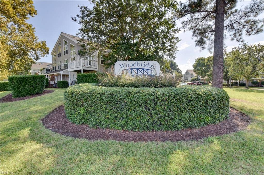 5029 Heathglen Circle, Virginia Beach, VA 23456 5029 Heathglen Circle, Virginia Beach, VA 23456