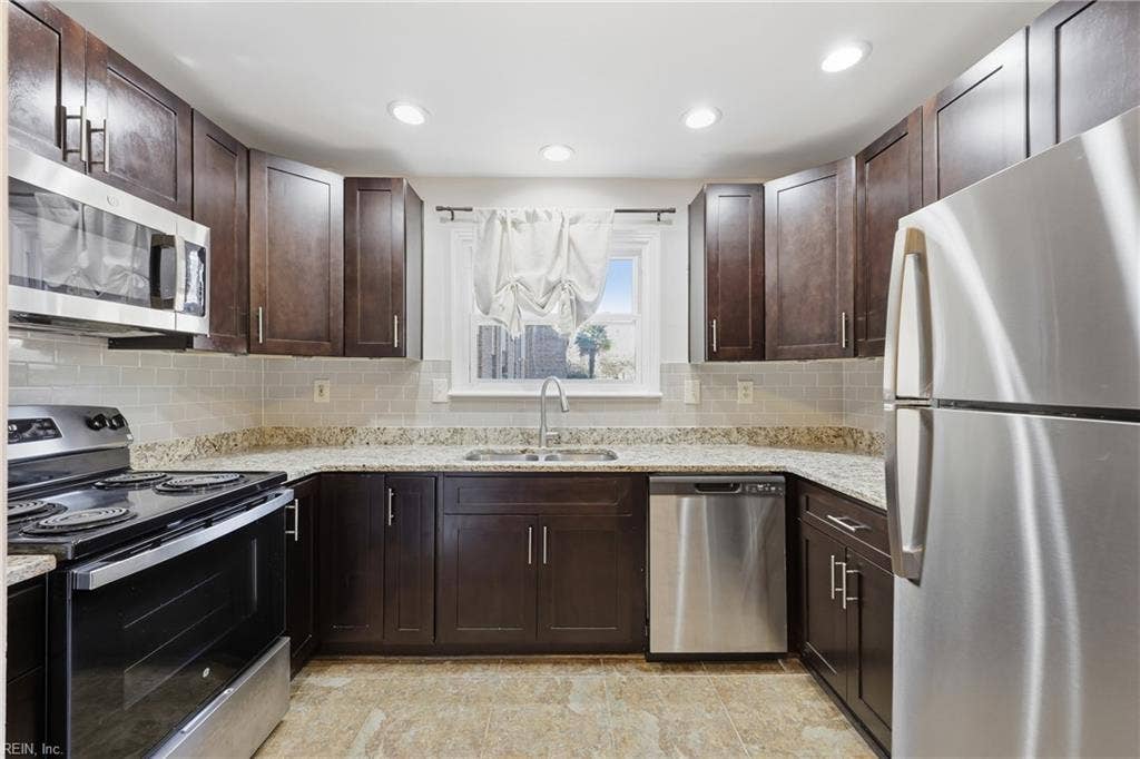 5002 Amboy Court, Virginia Beach, VA 23462