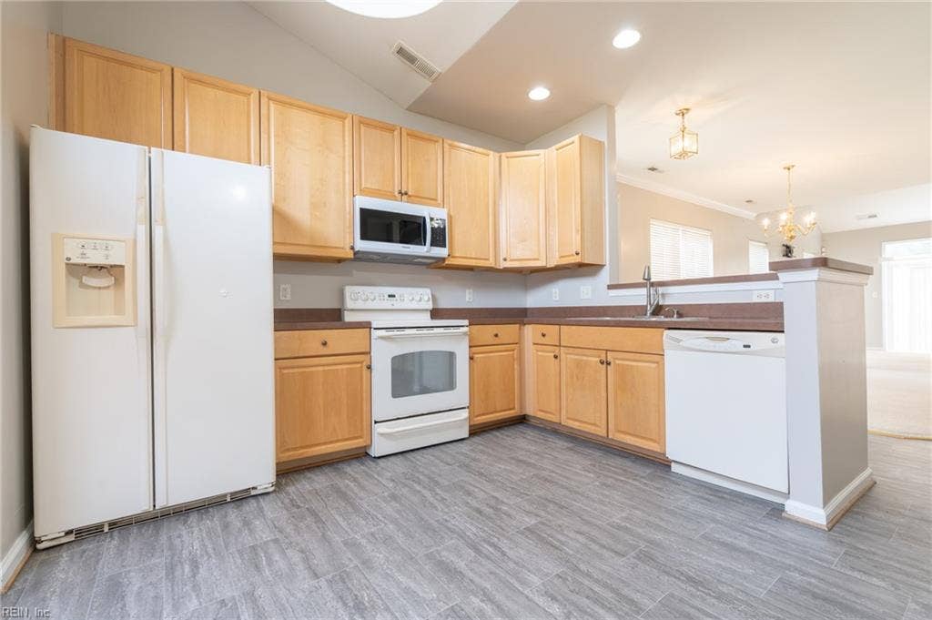 4022 Holston Court, Suffolk, VA 23435 4022 Holston Court, Suffolk, VA 23435