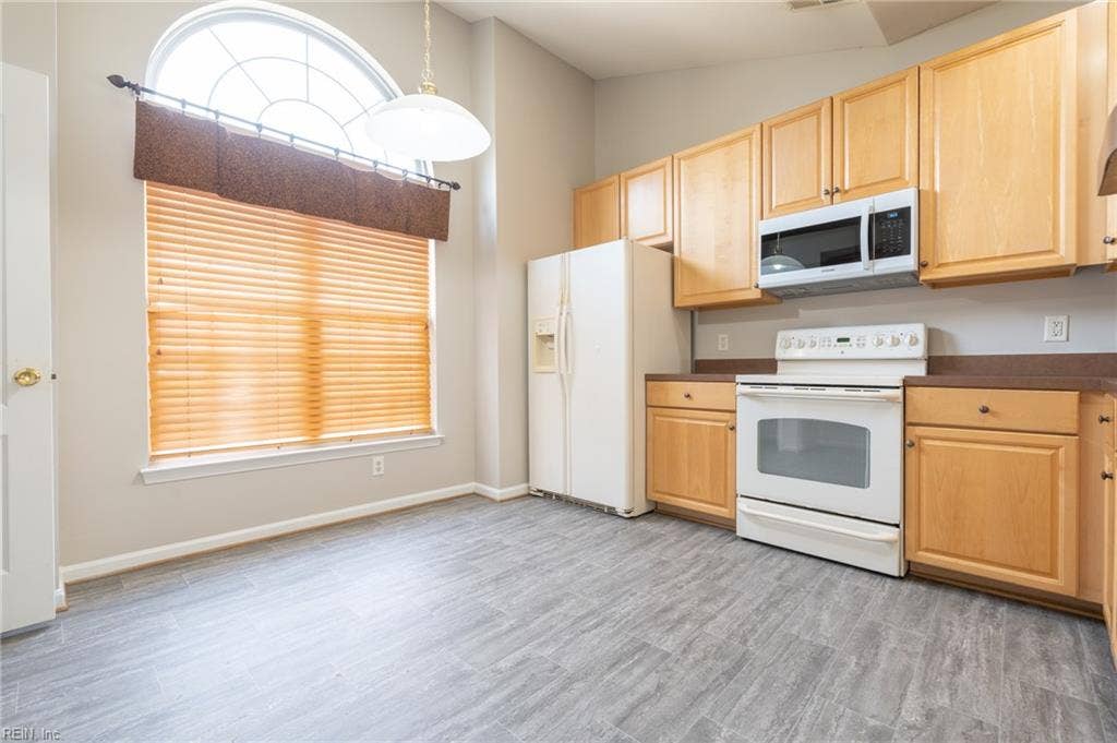 4022 Holston Court, Suffolk, VA 23435 4022 Holston Court, Suffolk, VA 23435