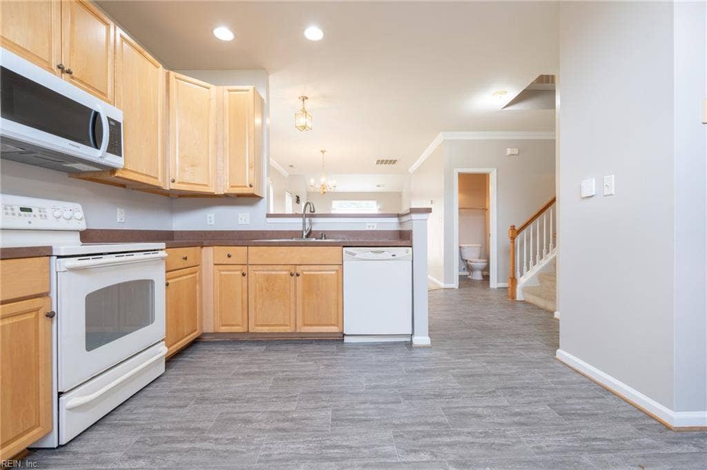4022 Holston Court, Suffolk, VA 23435 4022 Holston Court, Suffolk, VA 23435