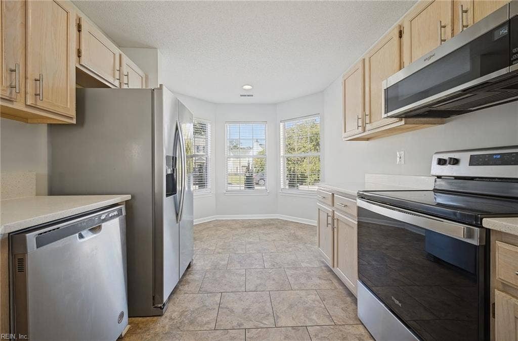 102 Pelican Cove, Newport News, VA 23608 102 Pelican Cove, Newport News, VA 23608
