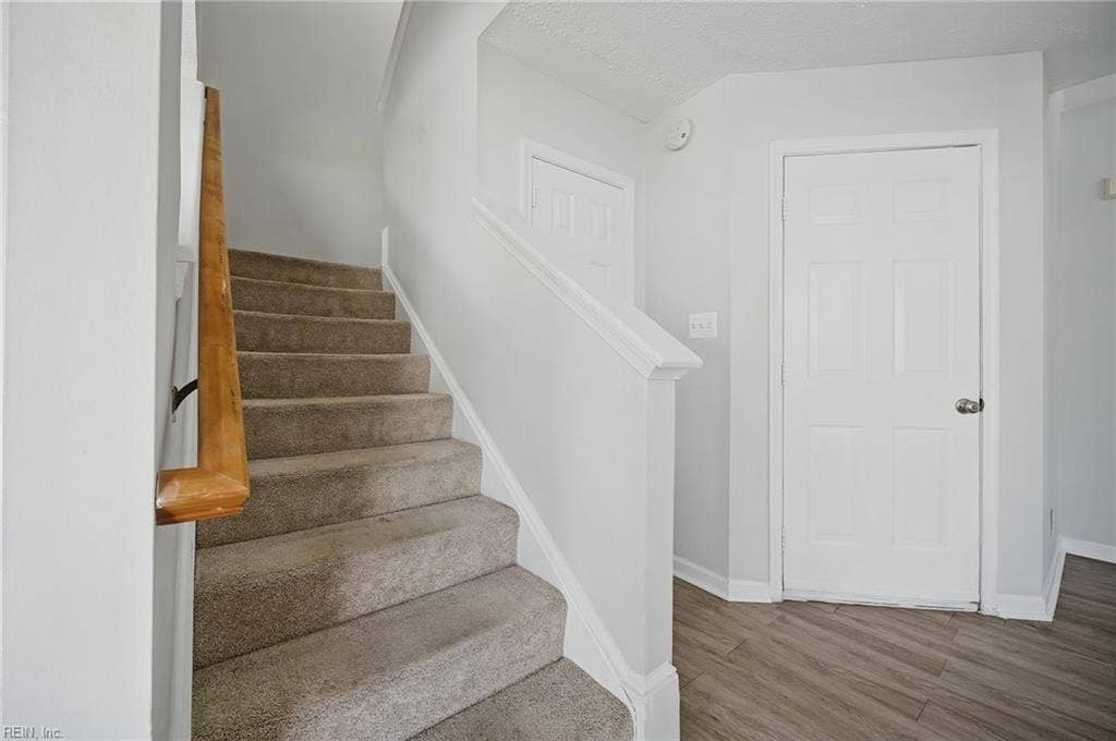 102 Pelican Cove, Newport News, VA 23608 102 Pelican Cove, Newport News, VA 23608