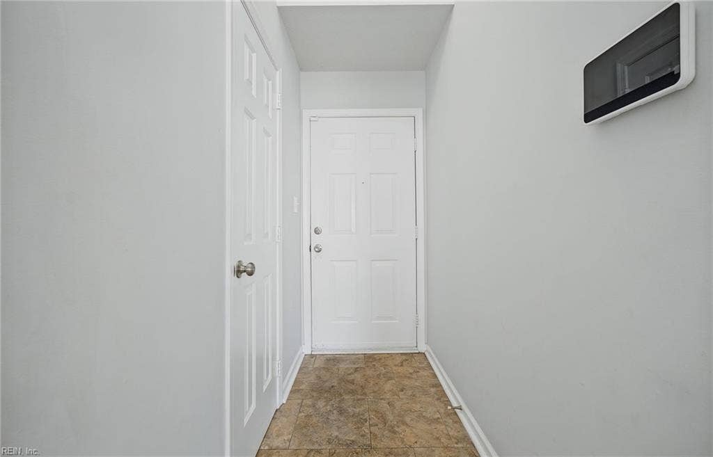 102 Pelican Cove, Newport News, VA 23608 102 Pelican Cove, Newport News, VA 23608