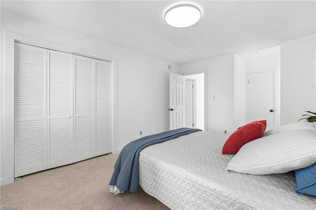 2145 Whispering Sands Lane, Mariners Landing, Virginia Beach, VA 23455