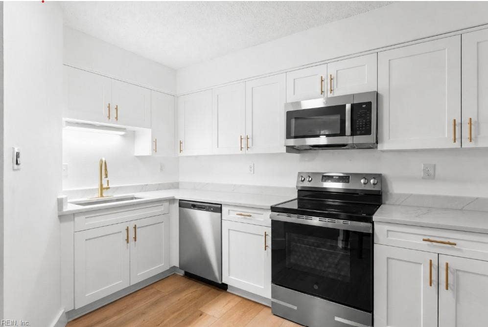 2145 Whispering Sands Lane, Mariners Landing, Virginia Beach, VA 23455