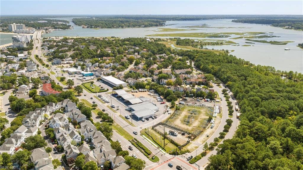 Mariners Landing neighborhood is adjacent to the heralded Pleasure House Point Natural Area.