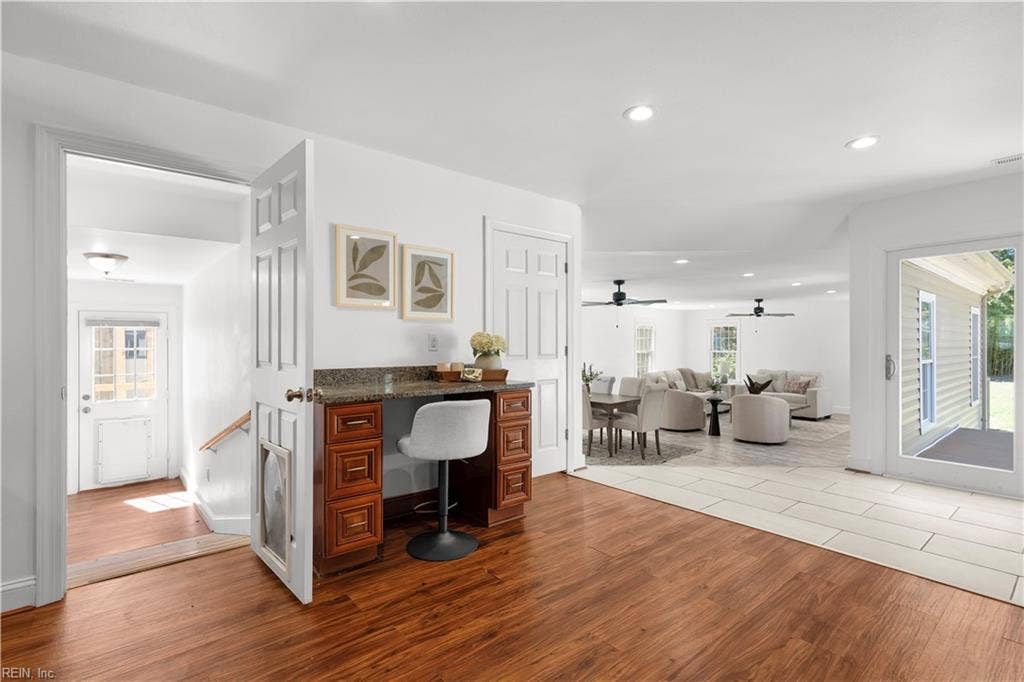 657 Johnson Street, Virginia Beach, VA 23452