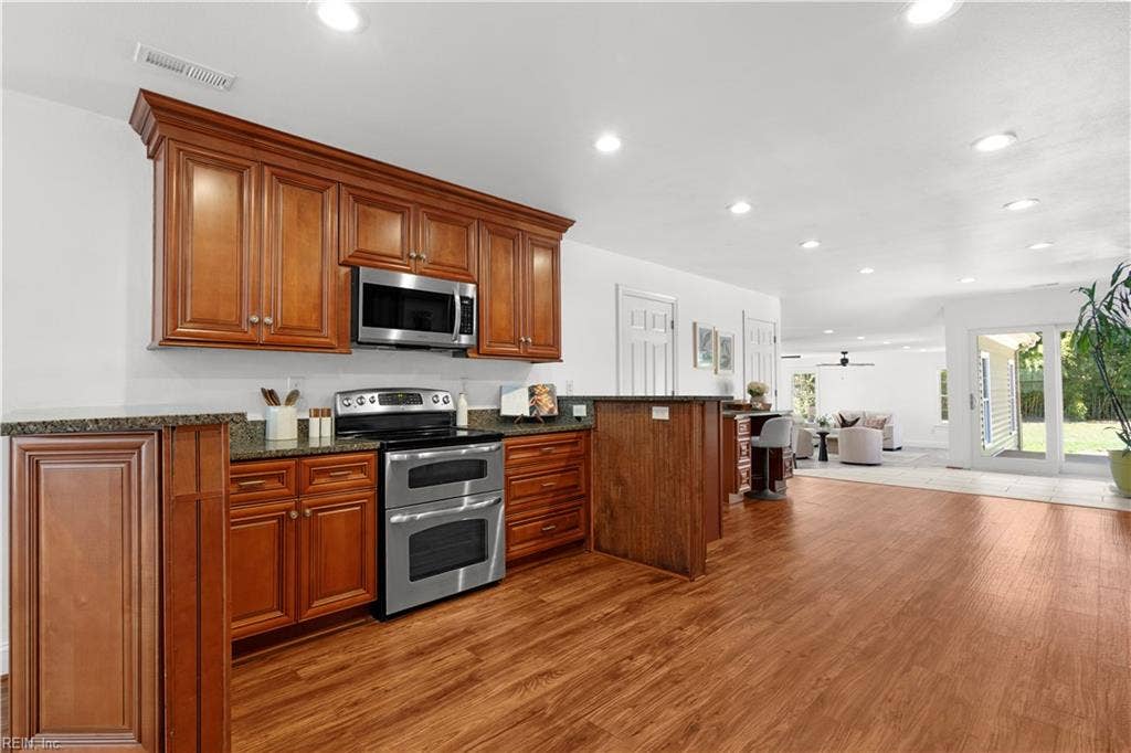 657 Johnson Street, Virginia Beach, VA 23452