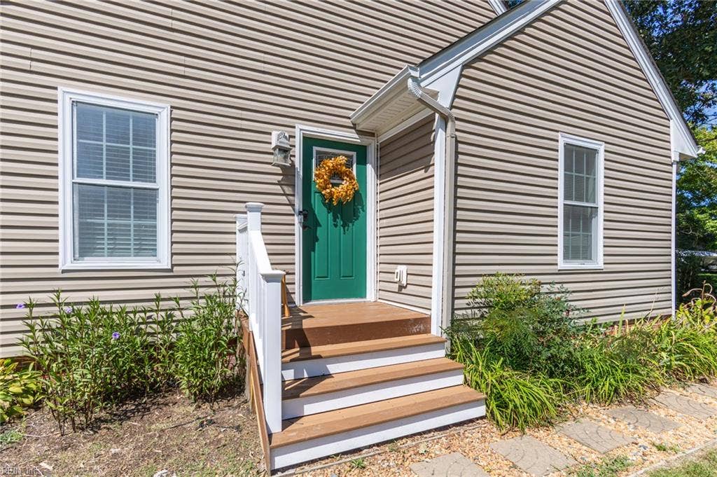 657 Johnson Street, Virginia Beach, VA 23452