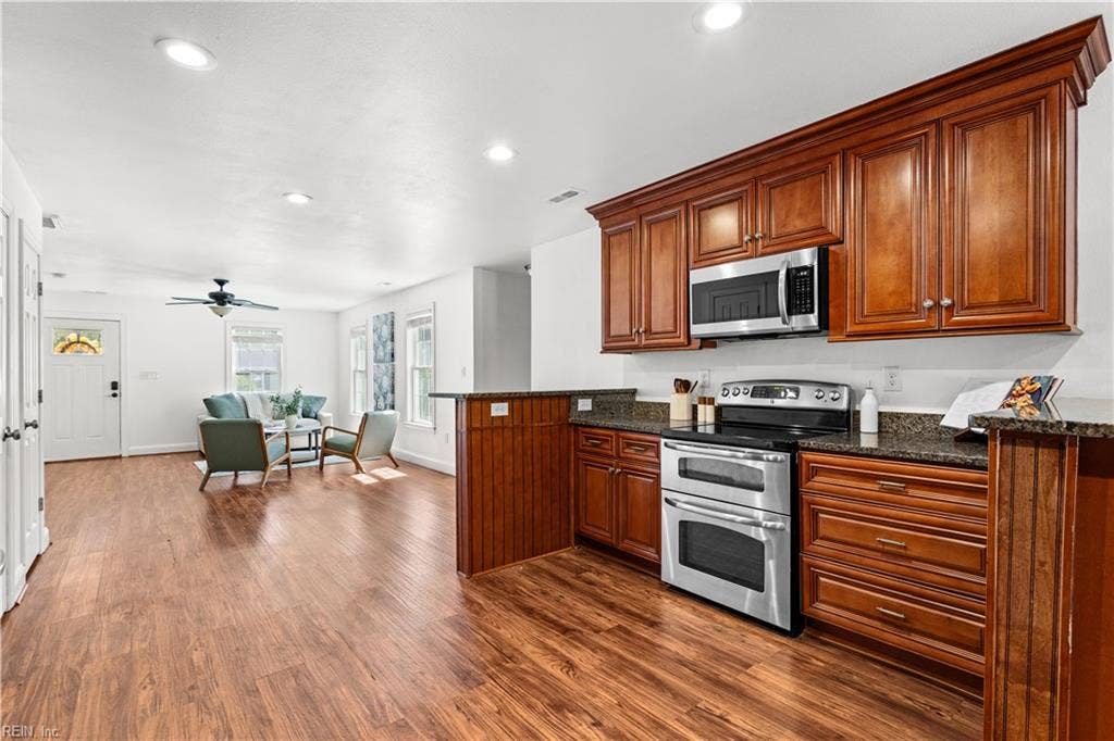 657 Johnson Street, Virginia Beach, VA 23452