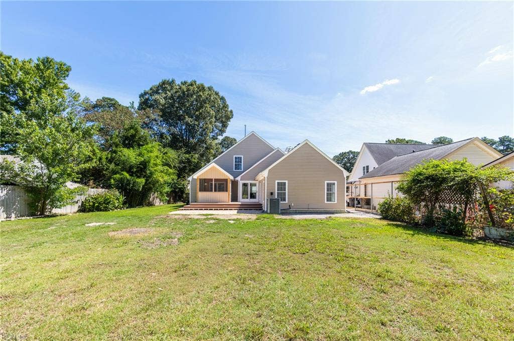 657 Johnson Street, Virginia Beach, VA 23452