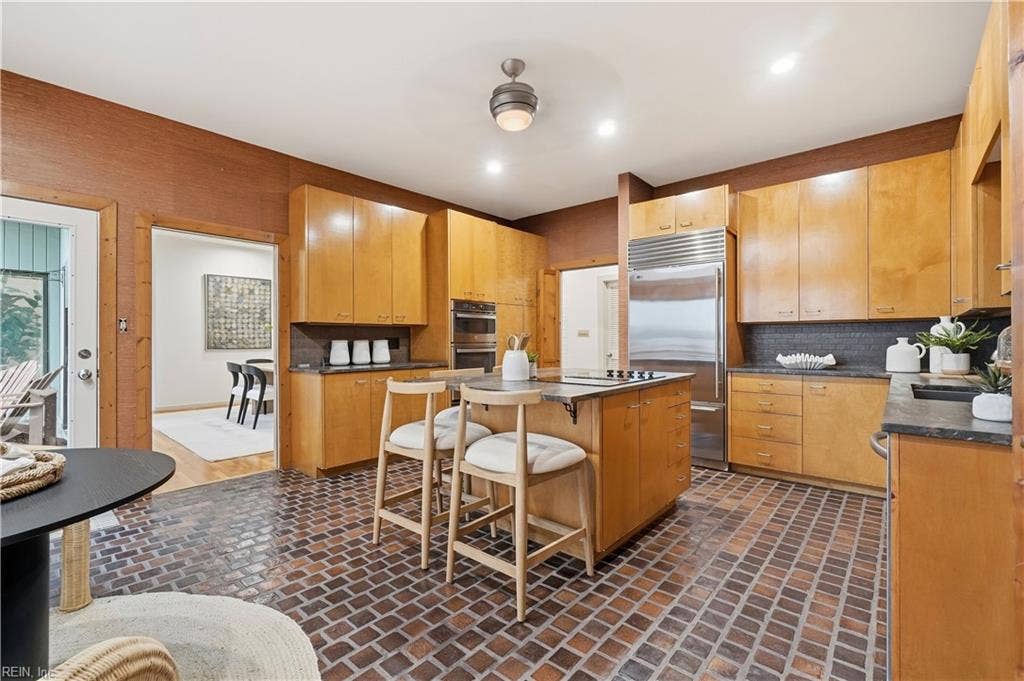 1882 Cherry Grove Road N, Suffolk, VA 23432 1882 Cherry Grove Road N, Suffolk, VA 23432