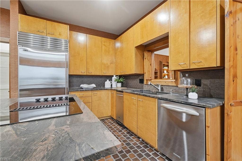 1882 Cherry Grove Road N, Suffolk, VA 23432 1882 Cherry Grove Road N, Suffolk, VA 23432